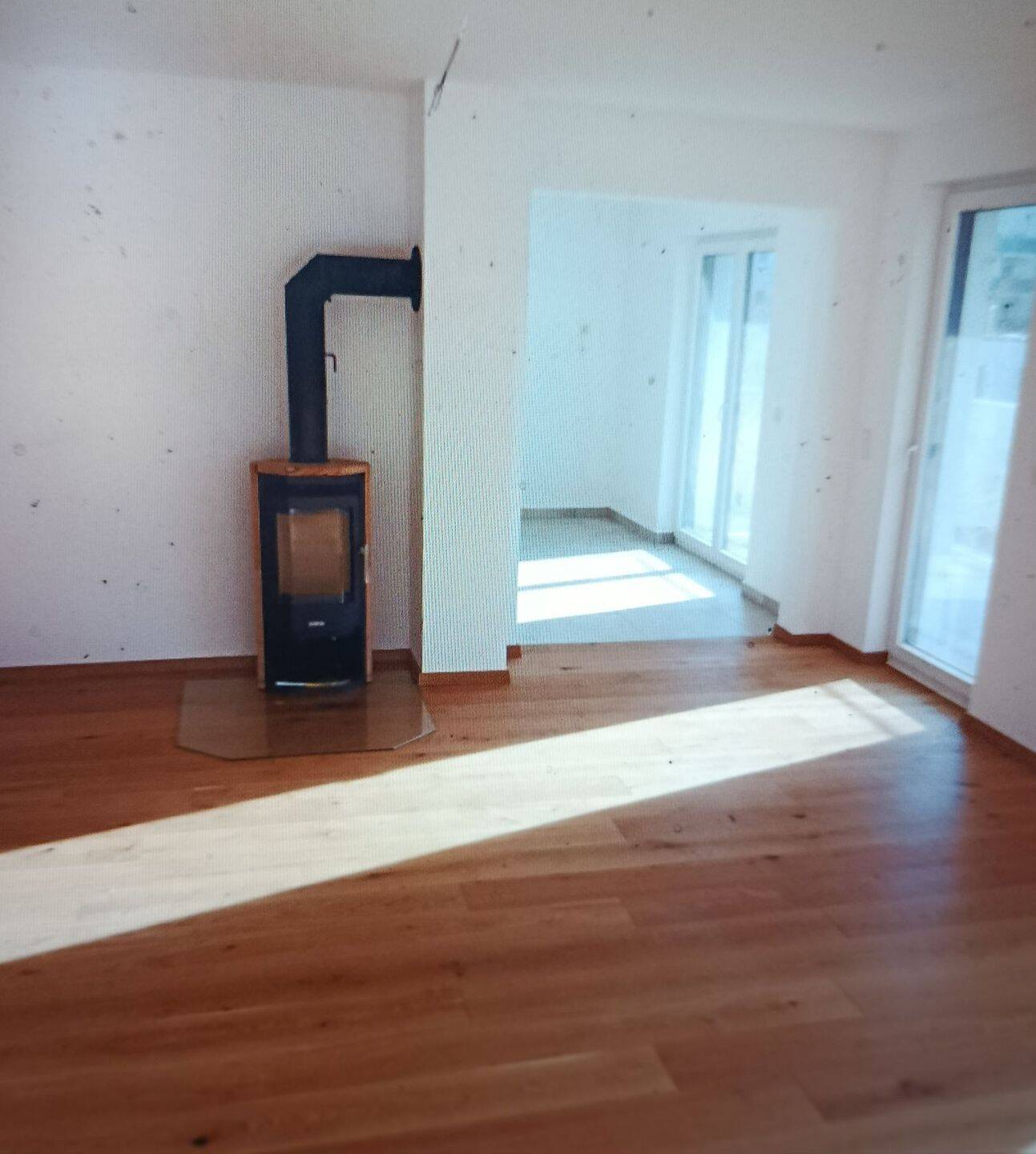 Exklusiver, neuwertige 4-Raumwohnung im 3 OG mit Kamin und Süd Balkon, 4107 Leipzig (Zentrum Zentrum-Süd)