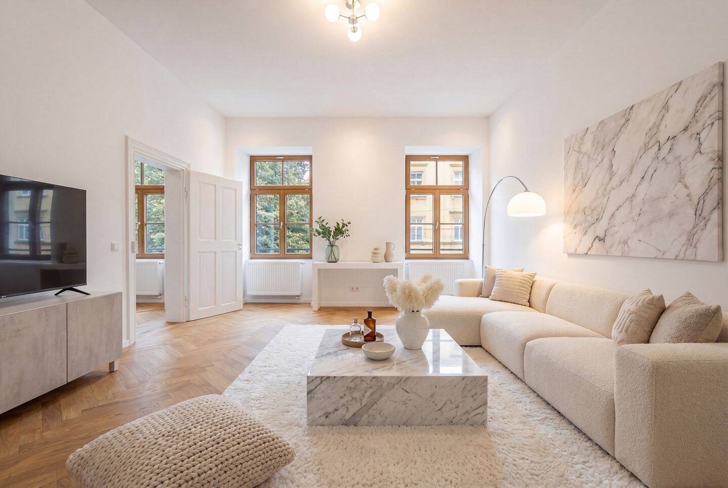 Elegantes Wohnen im denkmalgeschützten Altbau: Großzügige 4-Zimmer-Wohnung mit Balkon, 80469 München (Altstadt-Lehel Ludwigsvorstadt-Isarvorstadt)