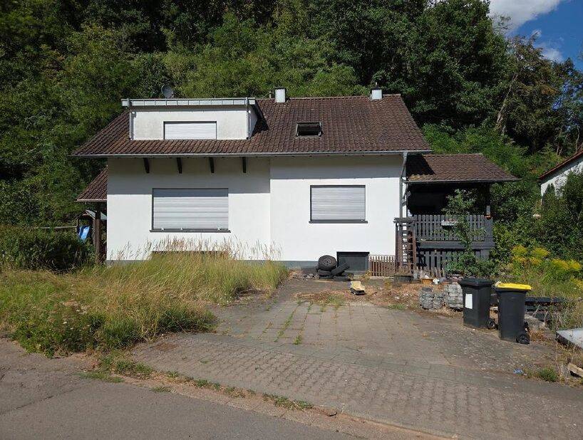 PROVISIONSFREI! Einfamilienhaus mit 2.254 m² Grundstück in naturnaher Lage von Beckingen, 66701 Beckingen
