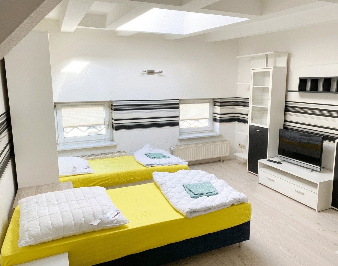 Vollmöblierte 1-Raum-Wohnung, 7545 Gera (Bieblach Innenstadt Ostviertel Pforten Untermhaus)