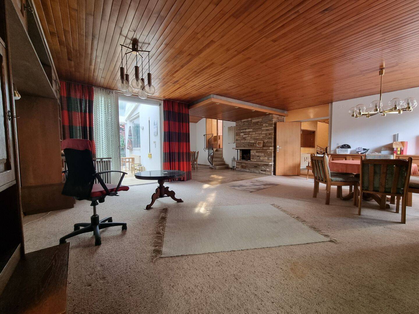 Charmantes Einfamilienhaus mit Wintergarten, Sauna, offenem Büro und vielseitigem Kellerbereich, 91757 Treuchtlingen
