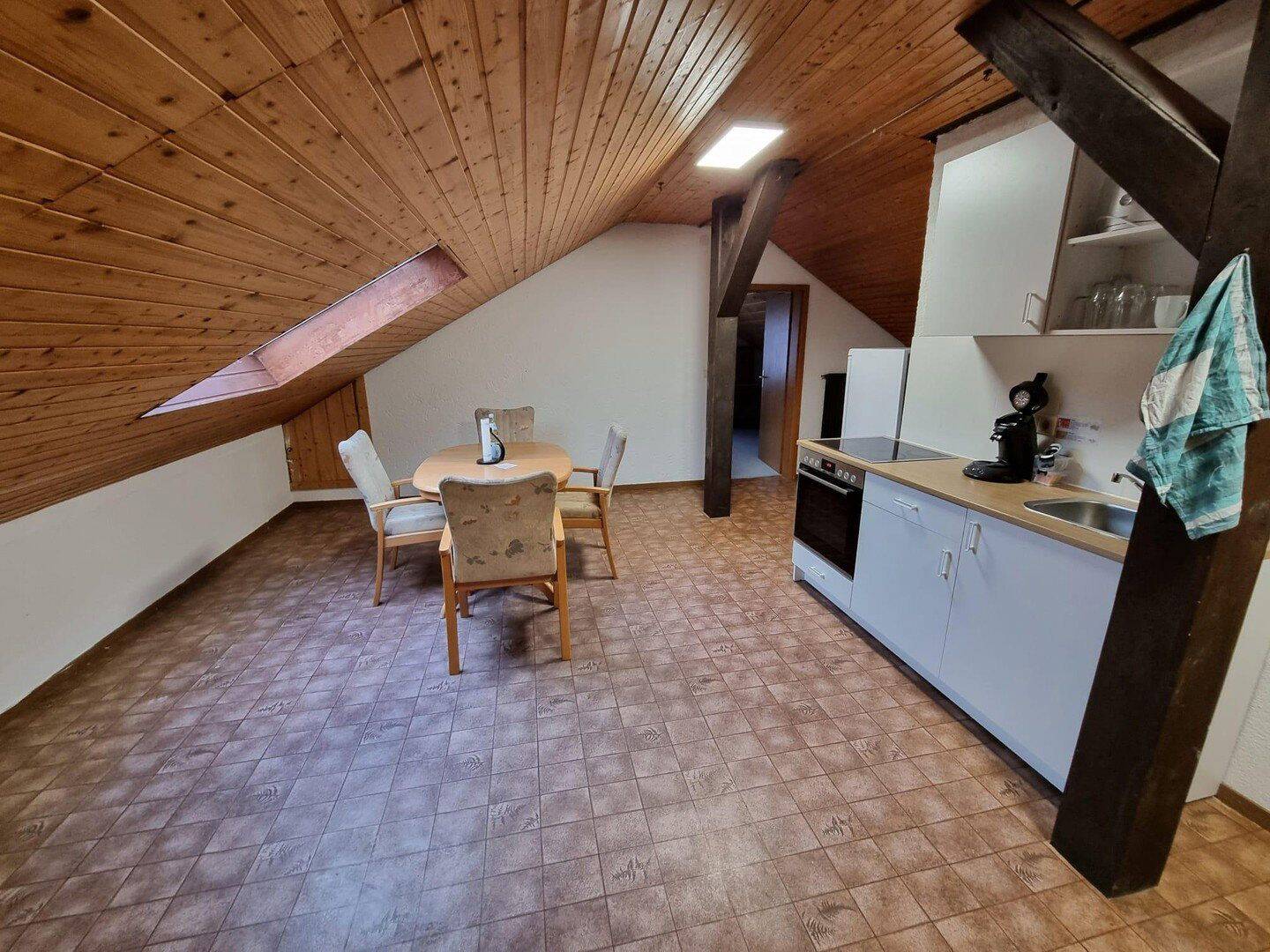 Gemütliche Dachgeschosswohnung, 73434 Aalen