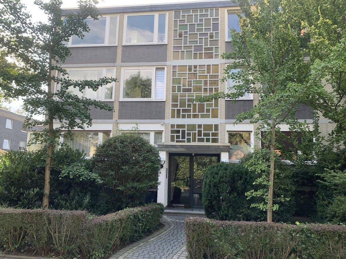 Exklusive, vollständig renovierte 1-Zimmer-Wohnung mit Einbauküche in Düsseldorf, 40470 Düsseldorf (Düsseltal Grafenberg Mörsenbroich Rath)