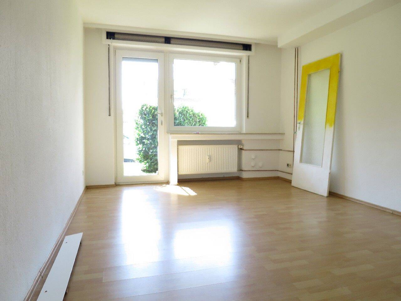 Helles Apartment mit kleiner Terrasse in sehr ruhiger Lage, 45239 Essen (Bredeney Fischlaken Heidhausen Schuir Werden)