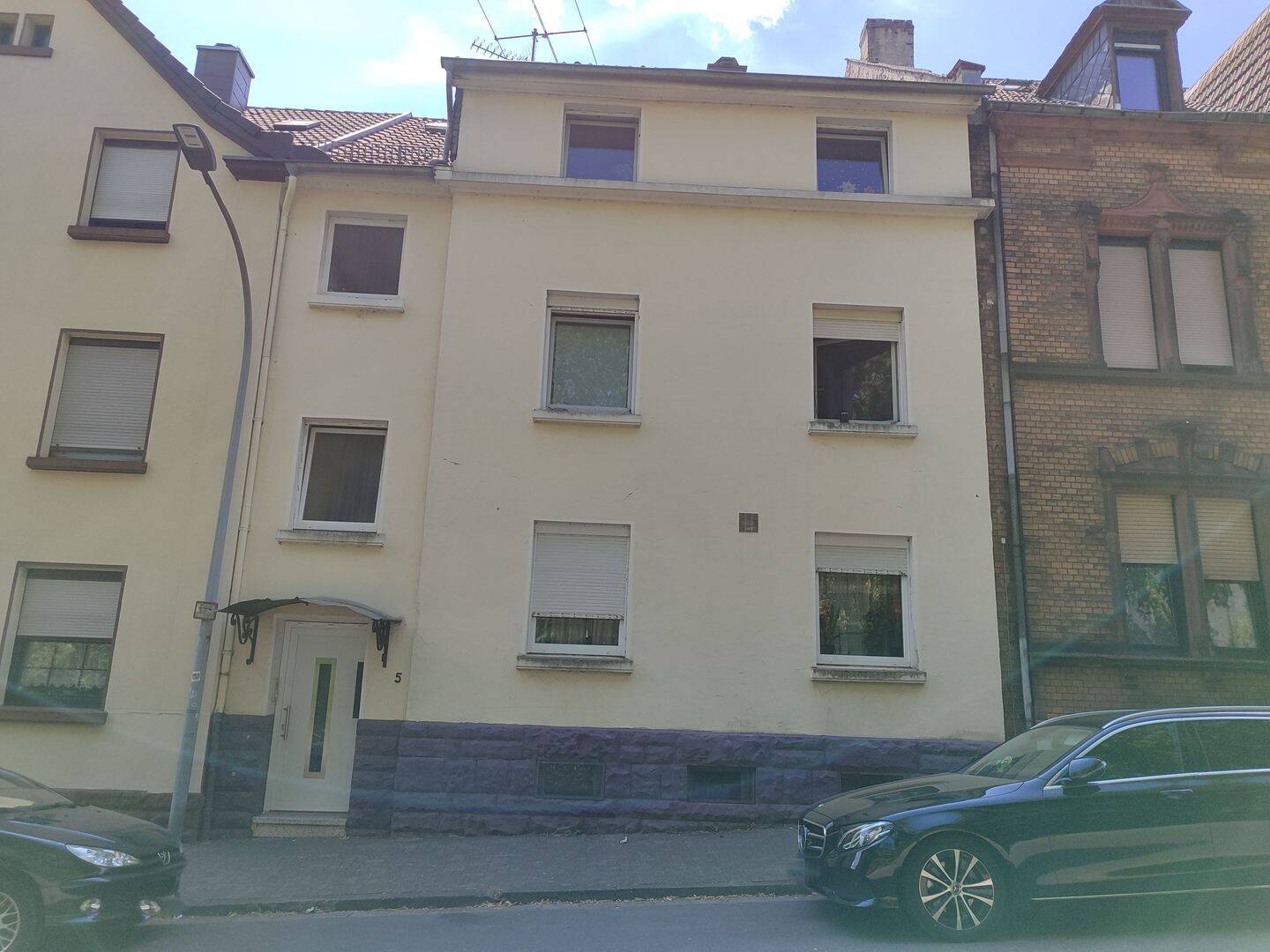 Modernisiertes 3-Familienhaus mit zwei Balkonen und Garten, 66538 Neunkirchen
