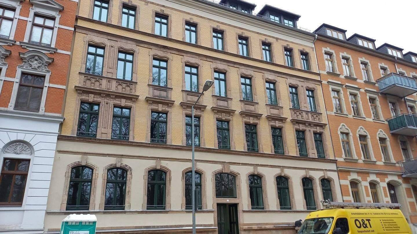 direkt am Schloßteich: 3-Zimmer-Wohnung mit eigenem Garten, 9113 Chemnitz