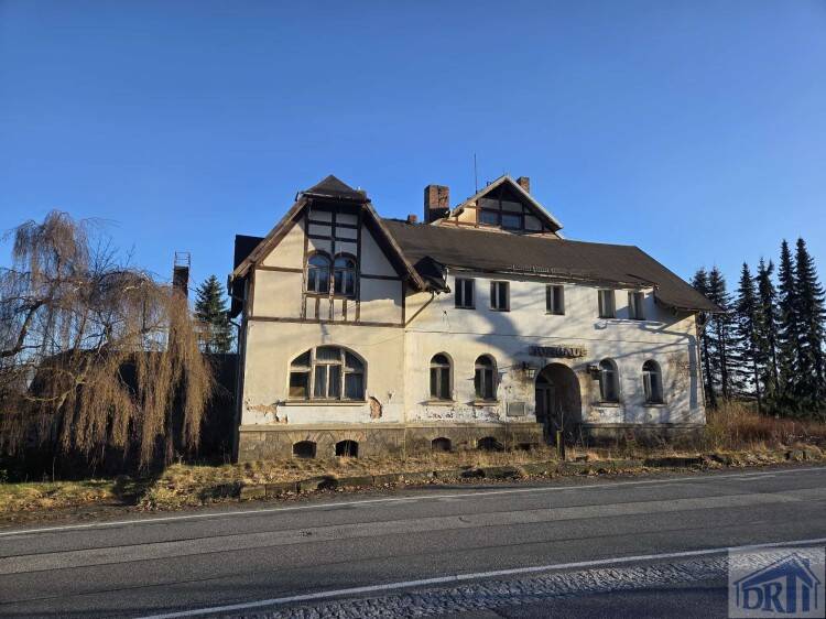 Historisches Kurhaus mit Denkmalstatus – eine Immobilie für Visionäre und Sanierungsprofis, 2797 Oybin