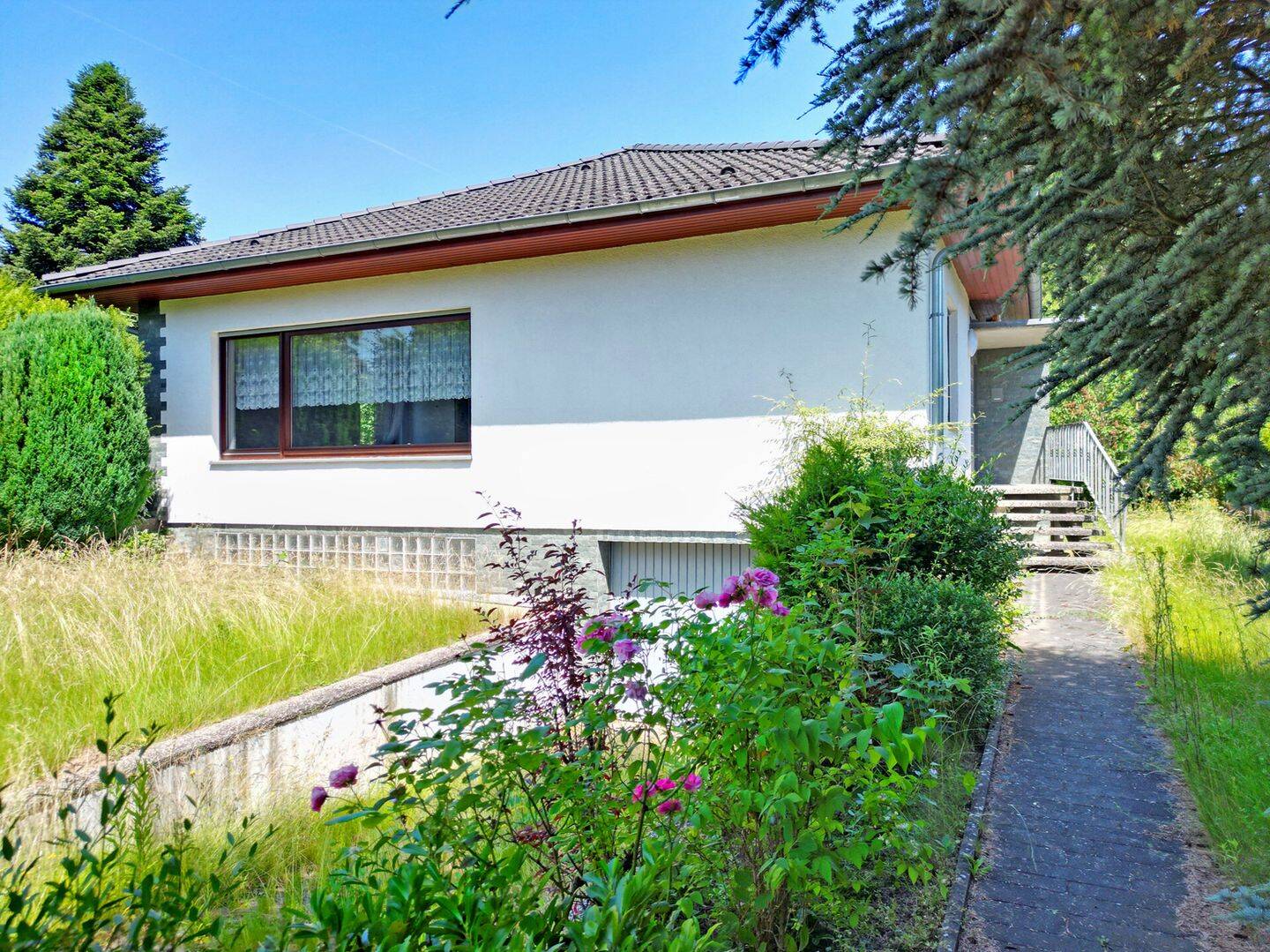 Walmdachbungalow auf 1.264 m² Traumgrundstück in begehrter Lage von Harleshausen, 34128 Kassel (Harleshausen Jungfernkopf Kirchditmold)