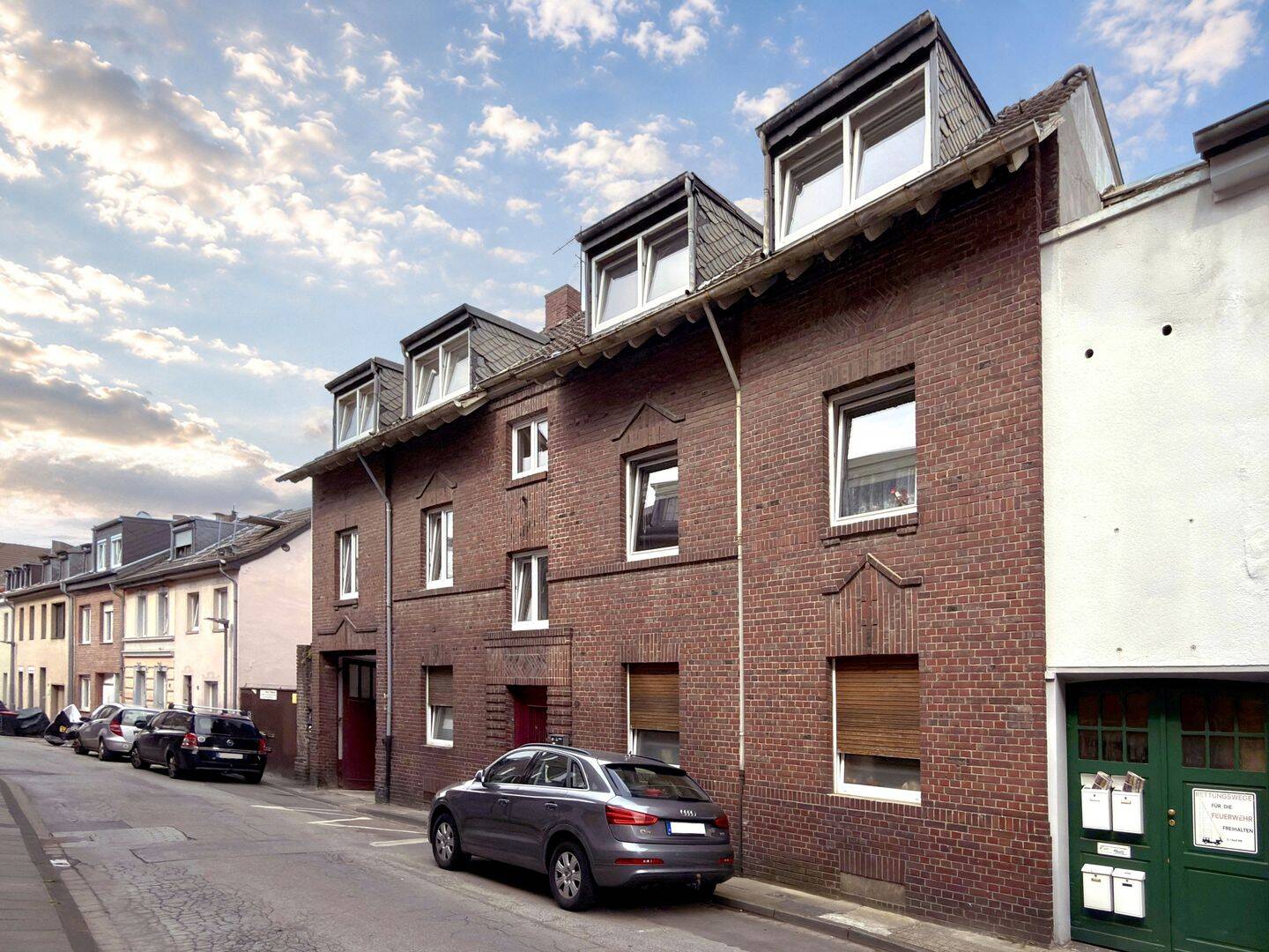 Erstbezug nach Kernsanierung – Modernisierte 2-Zimmer-Wohnung mit großer Wohnküche, 47798 Krefeld (Cracau Dießem/Lehmheide Inrath/Kliedbruch Kempener Feld/Baakeshof Stadtmitte)