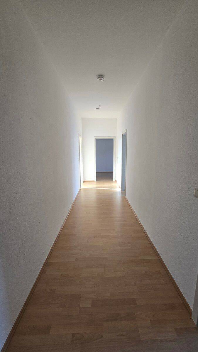 Geräumige 2-Zimmer-Wohnung mit Einbauküche in Chemnitz zu vermieten!, 9126 Chemnitz (Altchemnitz Bernsdorf Gablenz Lutherviertel Sonnenberg)