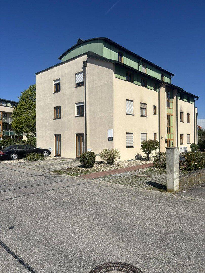 Provisionsfreies 1,5-Zimmer Dachstudio mit 4% Rendite in hervorragender Lage – in Renovierung, 84130 Dingolfing