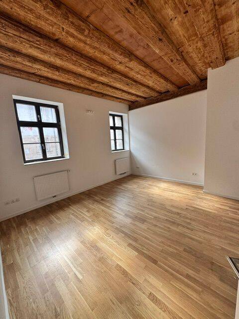 Erstbezug nach Kernsanierung! Traumhafte EG-Terrassen-Wohnung zum Innenhof, 91054 Erlangen (Burgberg Erlangen-Nord Erlangen-Ost Innenstadt Sieglitzhof)