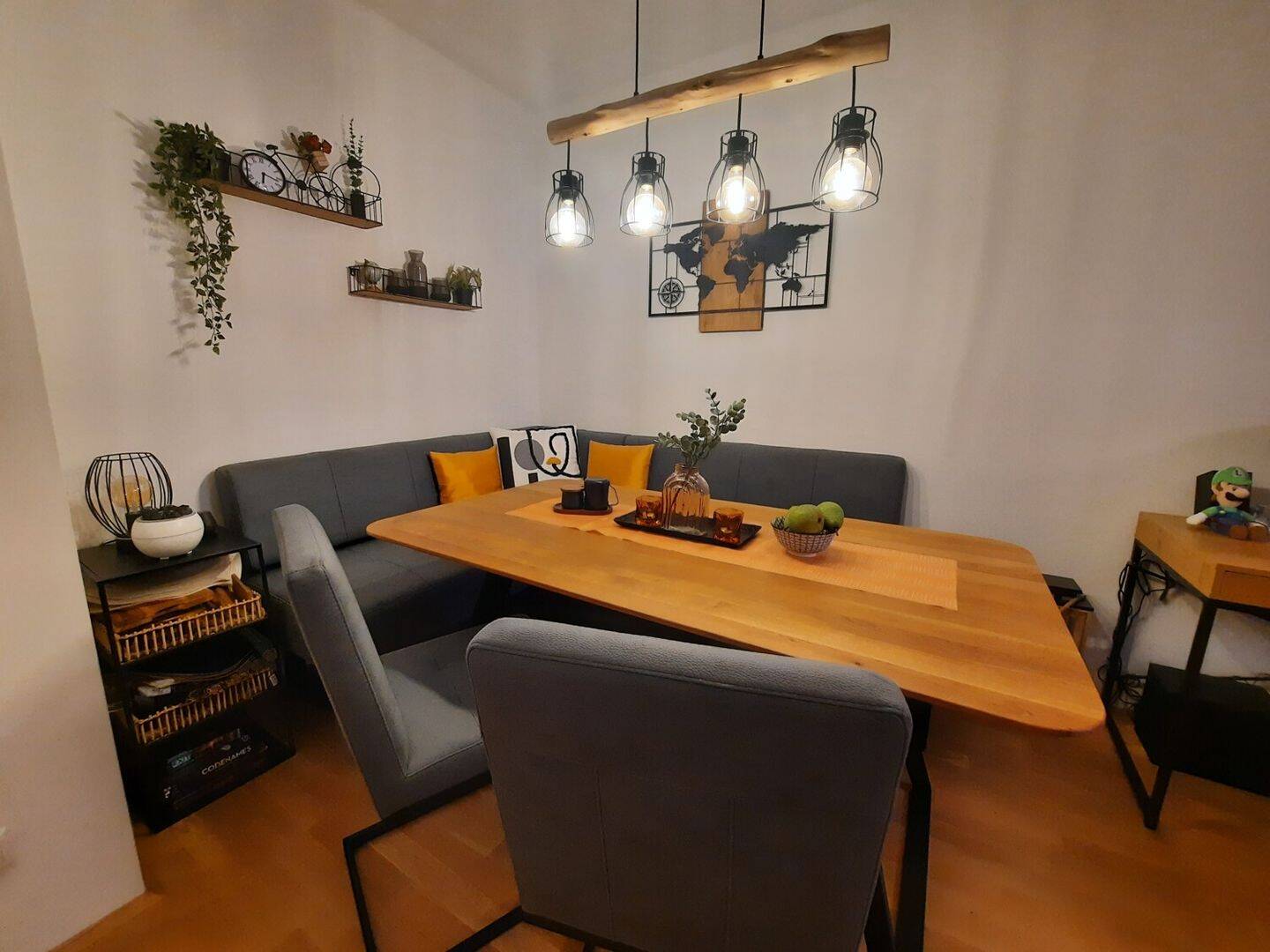 Wohnen mit Komfort: Traumhafte 2-Zimmer-Wohnung mit Balkon & TG-Stellplatz in Pentling, 93080 Pentling