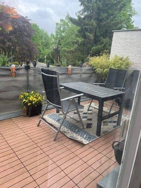 Vermietete, sehr nette 1,5 Zi-Whg mit großem Balkon und Garage, 14109 Berlin (Steglitz-Zehlendorf Nikolassee Wannsee)