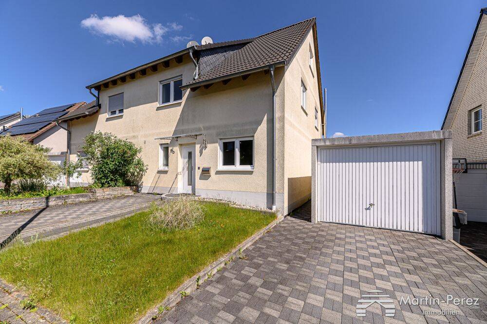 Attraktive Doppelhaushälfte – Terrasse – Garten – Garage –, 58339 Breckerfeld