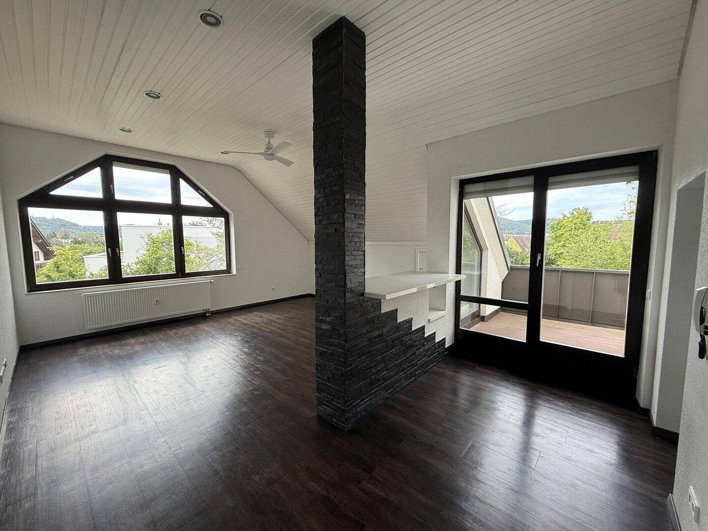Exklusive Dachgeschosswohnung in Aalen-Blümert | 79 m² | Balkon | Garage | provisionsfrei, 73431 Aalen
