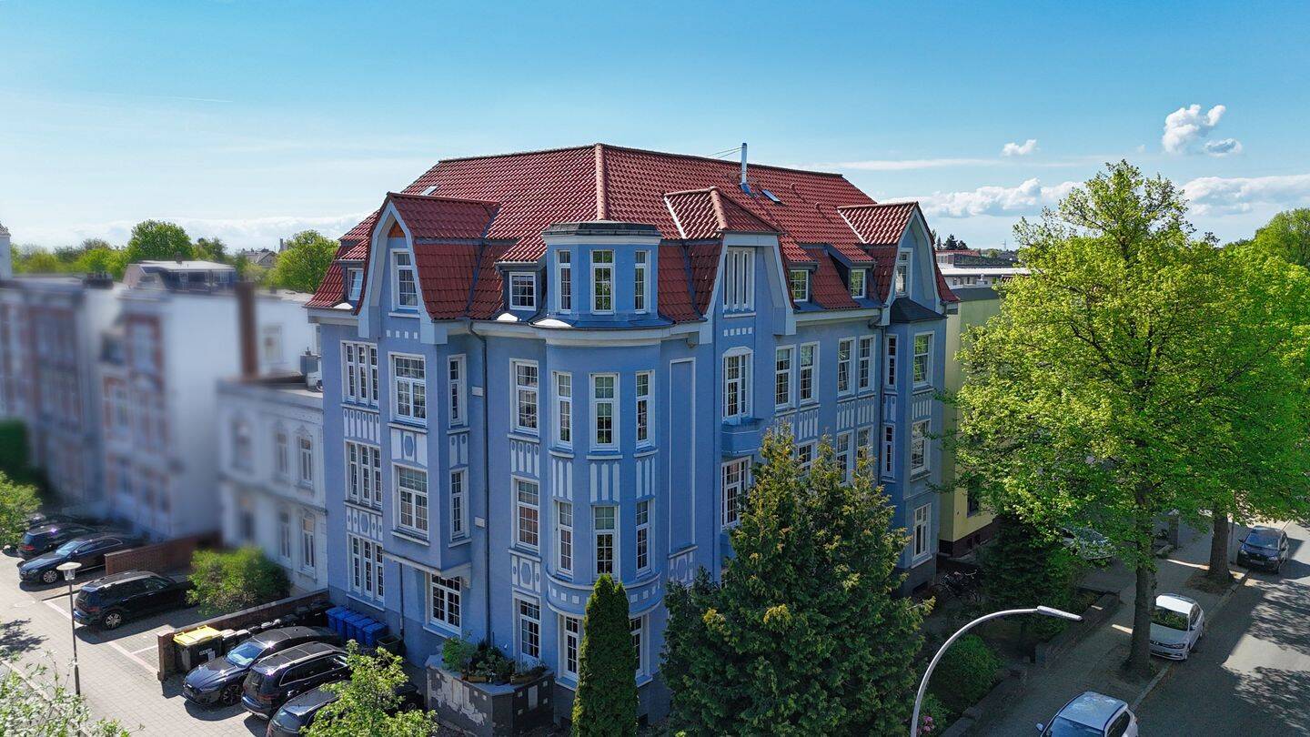 Nordseeflair trifft Altbaucharme – gepflegte 4-Zimmer-Wohnung mit Balkon und Stellplatz, 27472 Cuxhaven