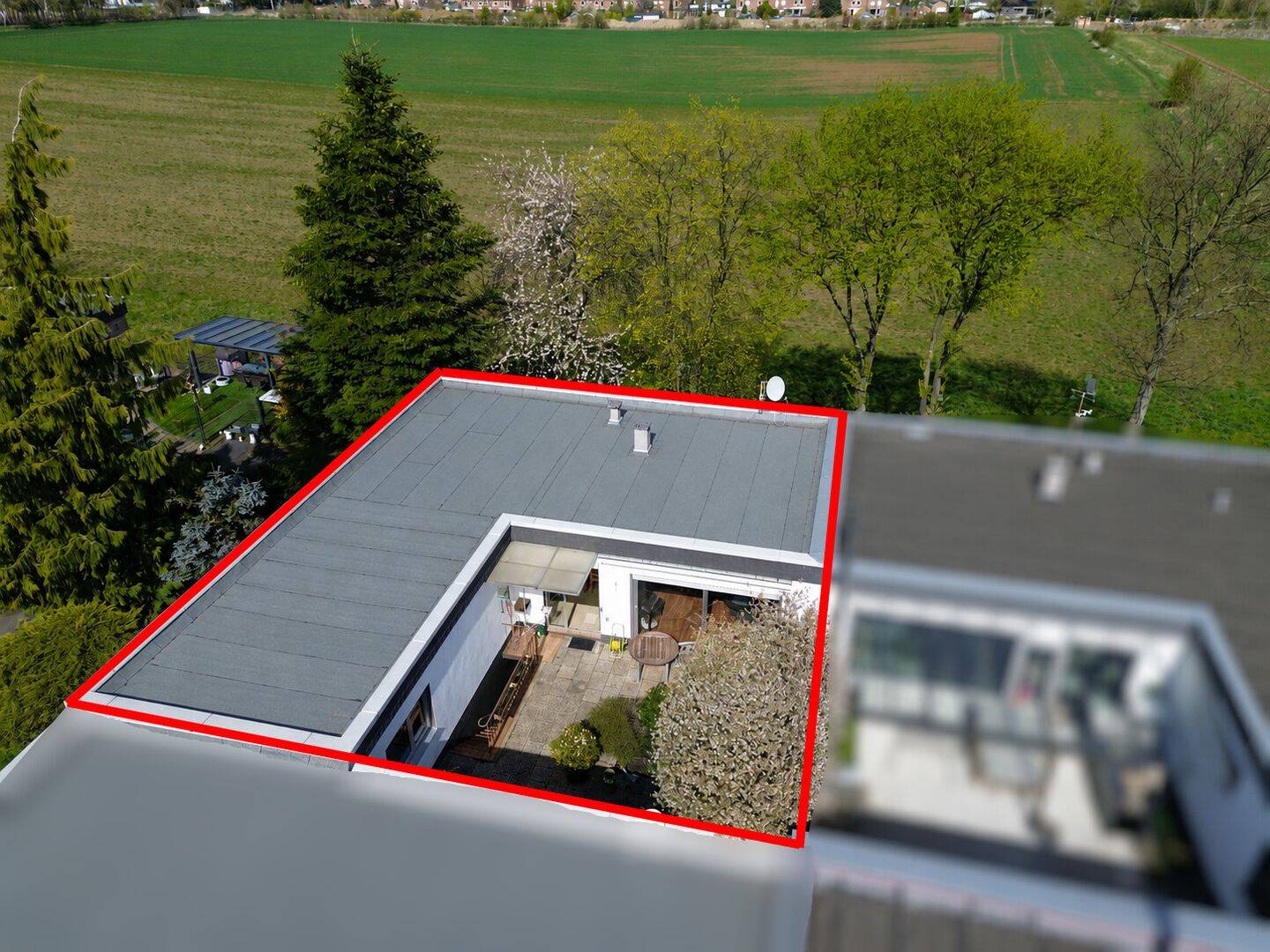 Bungalow in Feldrandlage mit Süd-Atrium, 50765 Köln (Chorweiler Blumenberg Esch Esch/Auweiler Volkhoven/Weiler)
