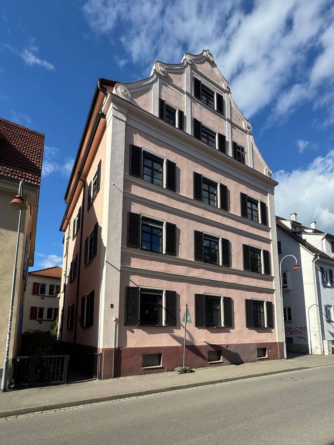 Neue Eigentümer:innen gesucht: Hübsche 2-Zimmer-Altbauwohnung am Rande der Altstadt, 72070 Tübingen