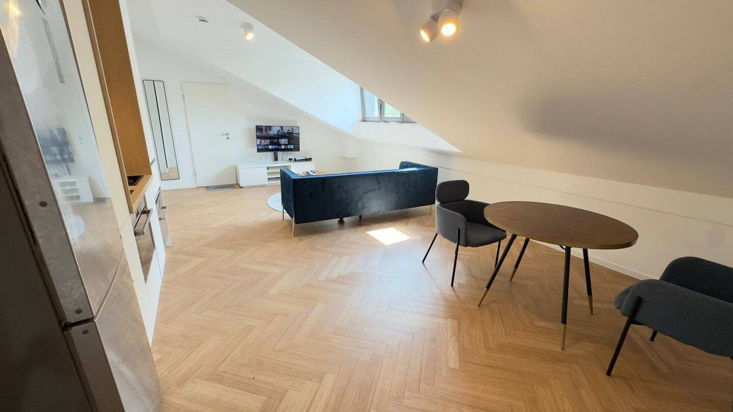 ab 01.08. möblierte 2-Zimmer-Mietwohnung in München-Perlach, 81549 München (Obergiesing Ramersdorf-Perlach Untergiesing-Harlaching)