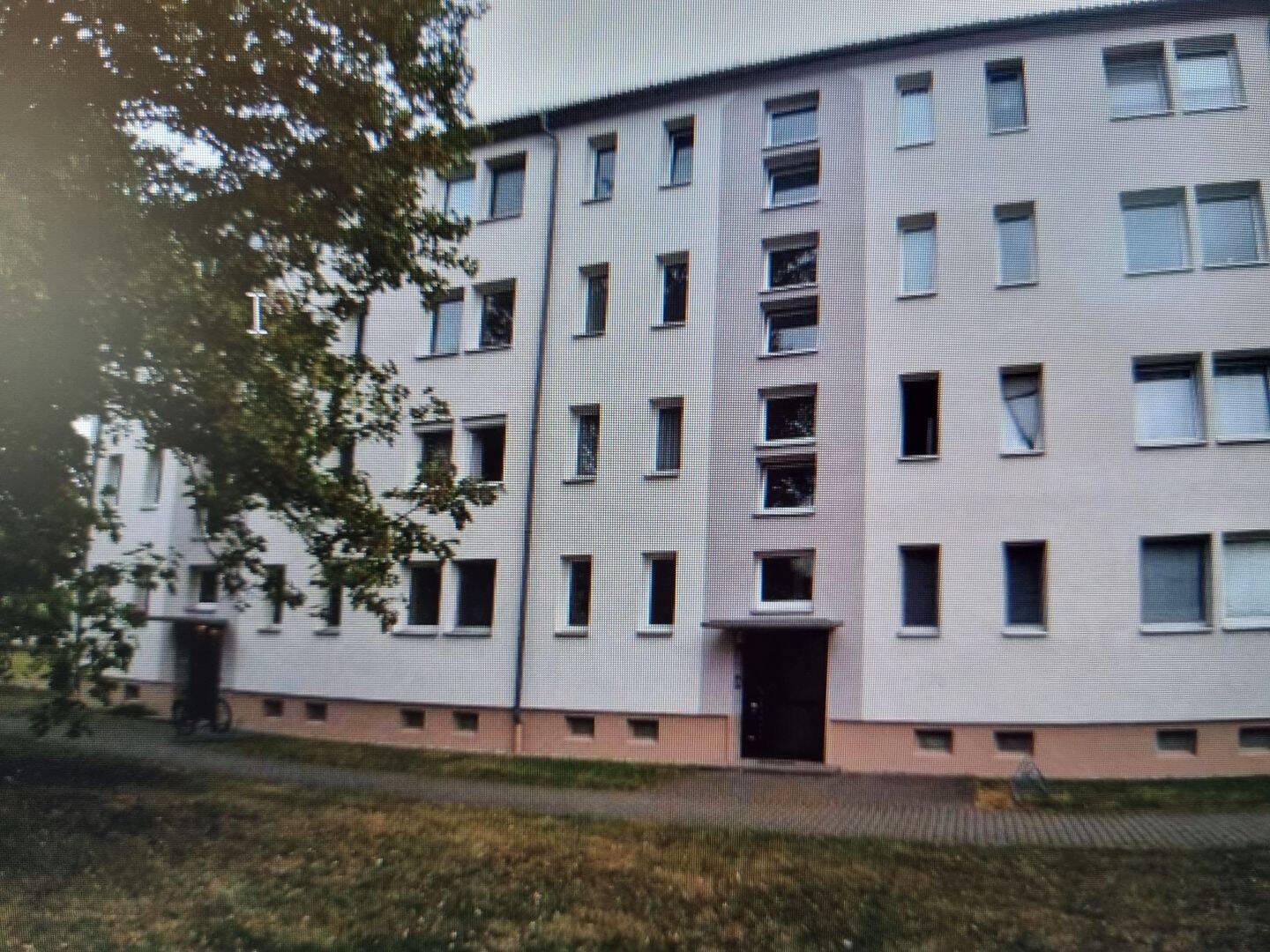 Privatverkauf – Vermietete 3-Zi-Wohnung in Deutzen mit EBK und Balkon, 4575 Neukieritzsch