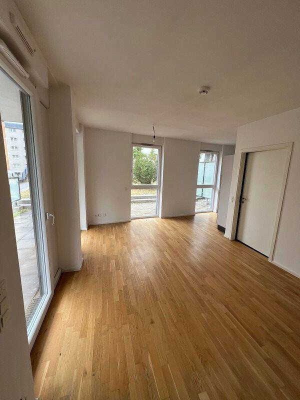 Nette Nachbarn gesucht: geräumige 3-Zimmer-Wohnung, 10245 Berlin (Friedrichshain-Kreuzberg Friedrichshain)