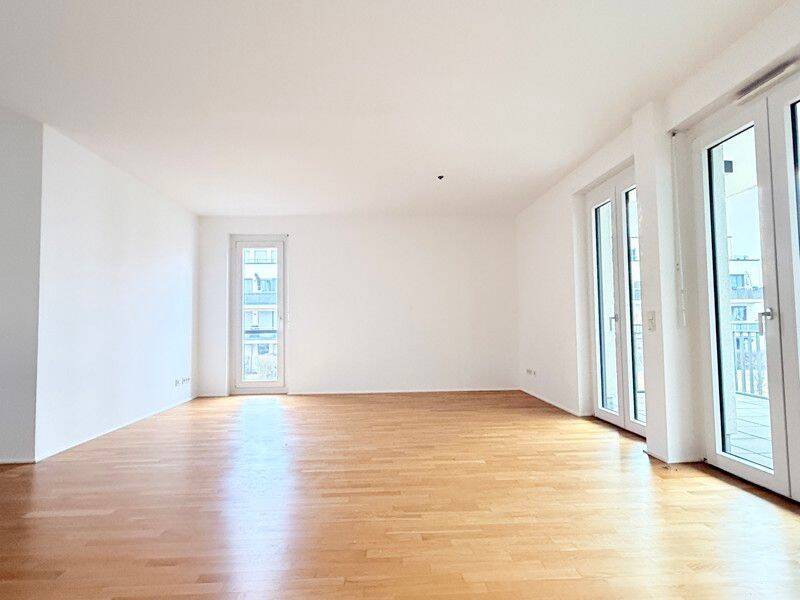 Wohnen mit Komfort auf 106 m²: 3-Zimmer-Wohnung mit EBK und Balkon, 65197 Wiesbaden (Biebrich Dotzheim Wiesbaden)