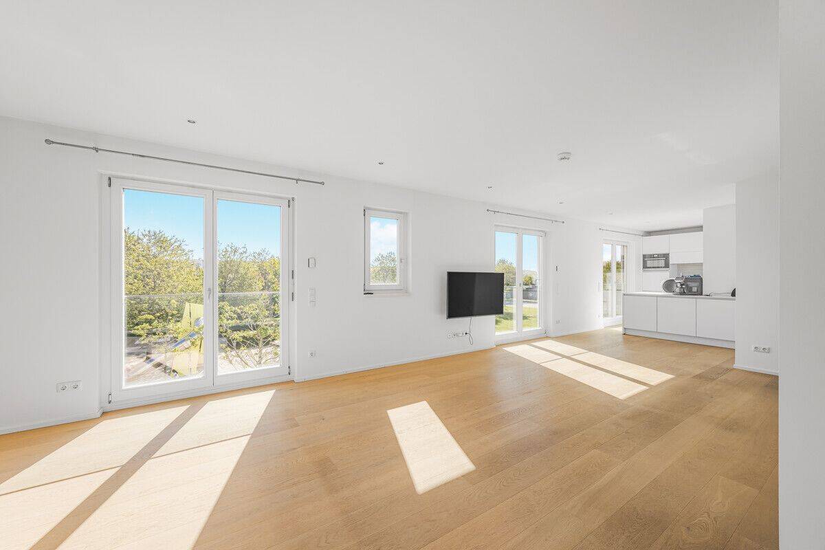 Lichtdurchflutetes Loft mit toller Dachterrasse – Besichtigung: Dienstag, 16. Juni n. ind. Vereinb., 81829 München (Berg am Laim Trudering-Riem)