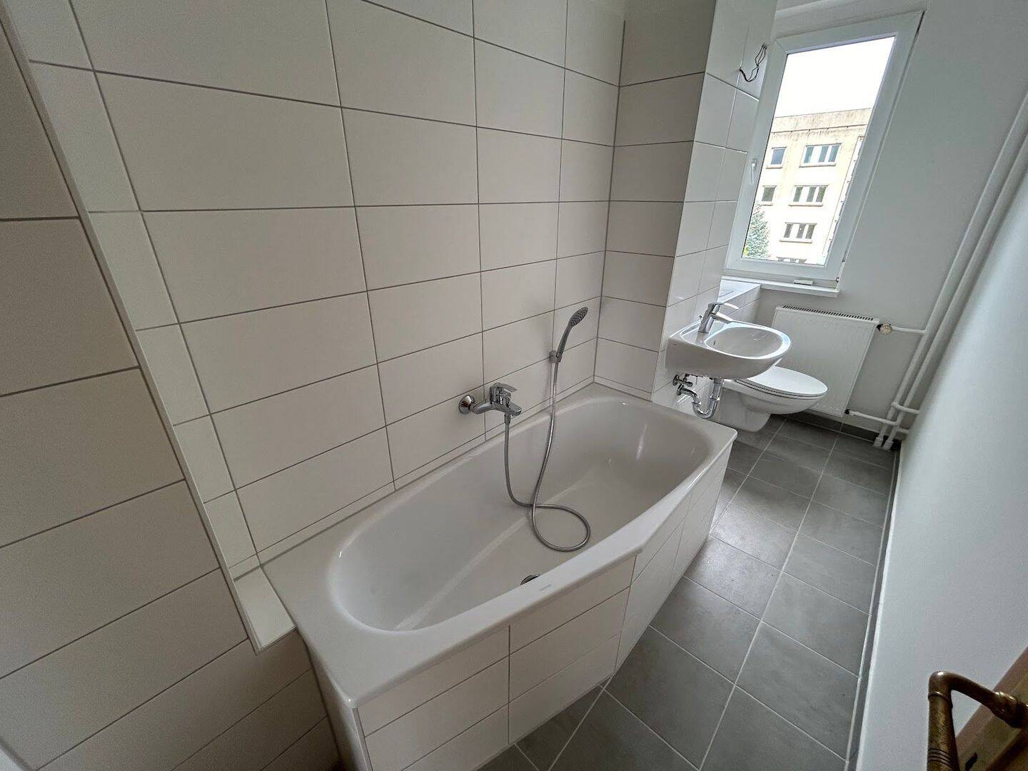 Moderne 2-Zimmer-Wohnug mit Balkon sucht Sie!, 6466 Seeland