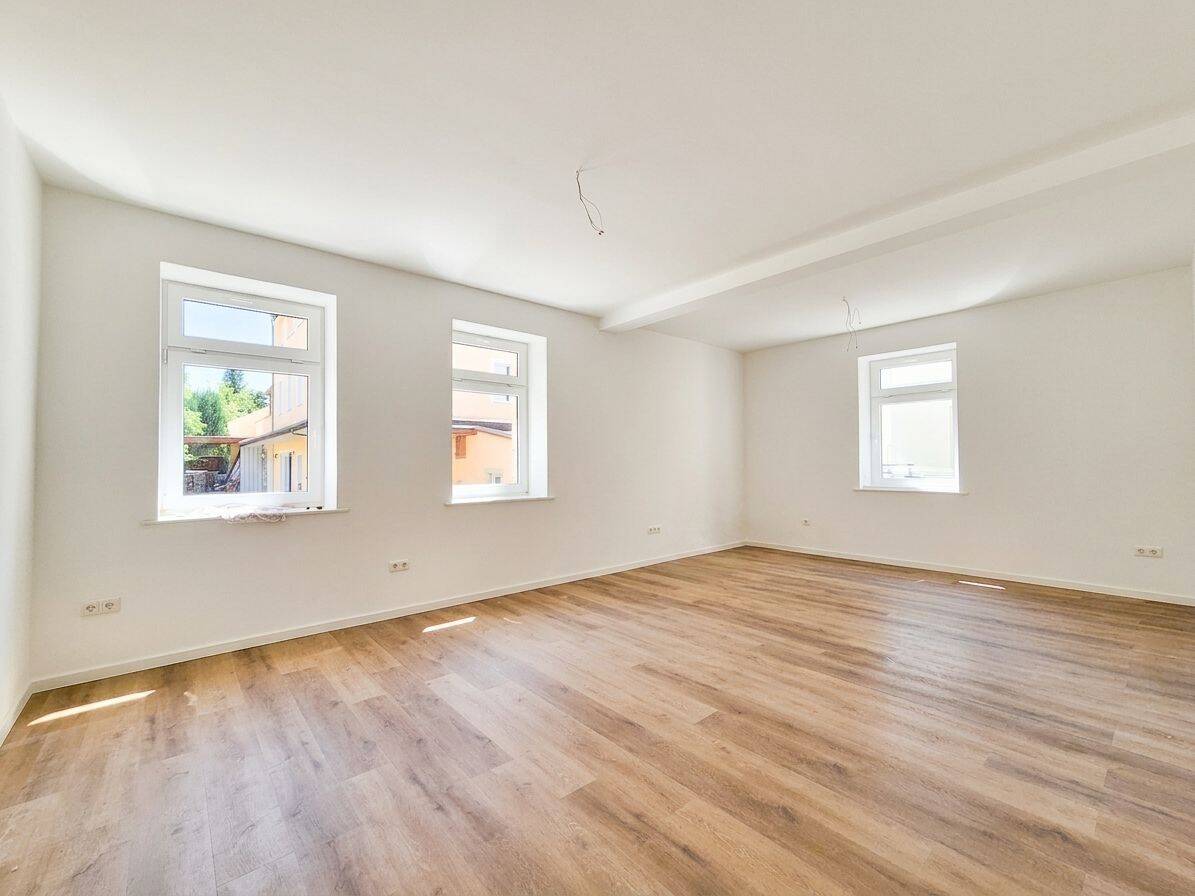 Neu sanierte 3 Zimmerwohnung in Dresden Löbtau zur Miete | Perspektivisch mit eigenem Gartenanteil | Bad mit Wanne & Dusche, 1157 Dresden