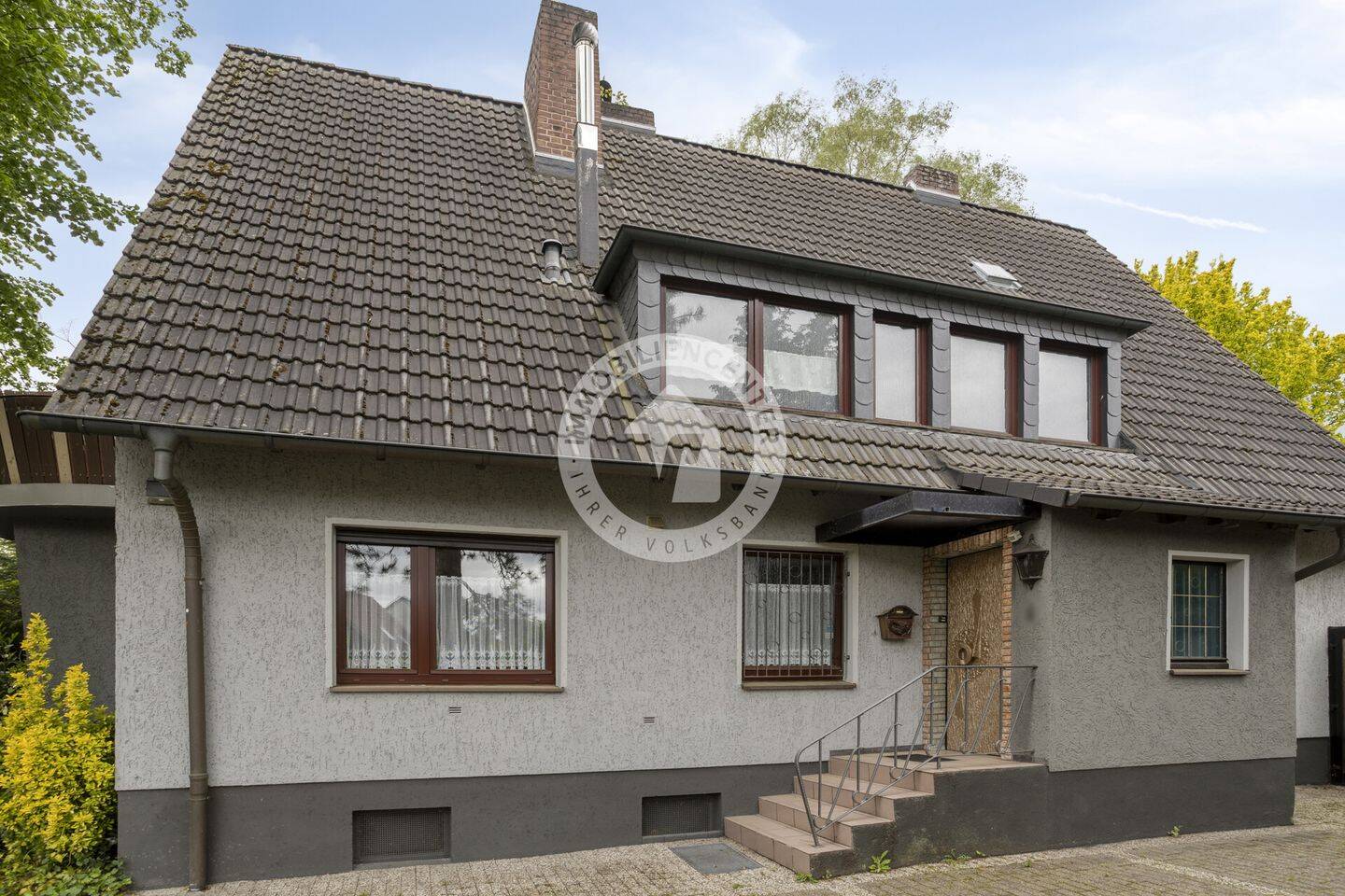 Sanierertraum mit Pool – zuerst anpacken, dann abtauchen. Wohnen in beliebter Lage!, 44359 Dortmund