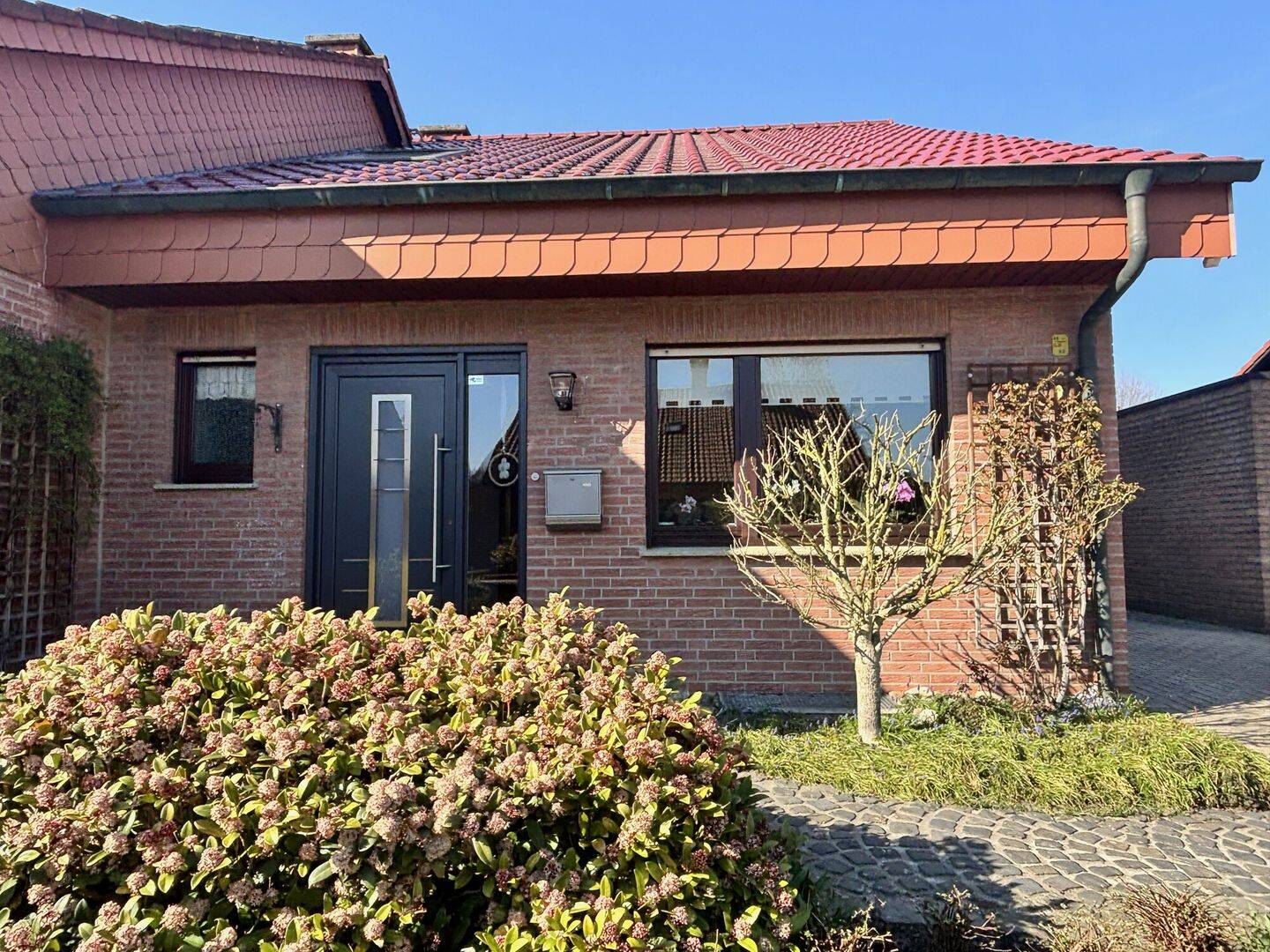 HAPPY HOME – HAPPY LIFE! Gepflegte Doppelhaushälfte mit toll angelegtem Garten in Horstmar, 48612 Horstmar