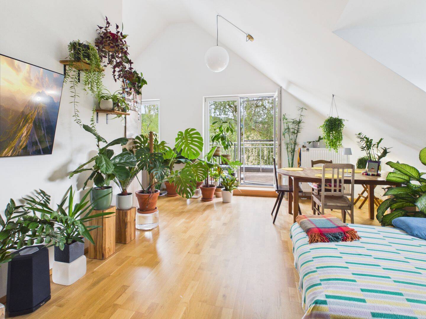 Investment. Isarnähe. Schönbrunn. – Dachgeschosswohnung mit Terrasse, 84036 Landshut