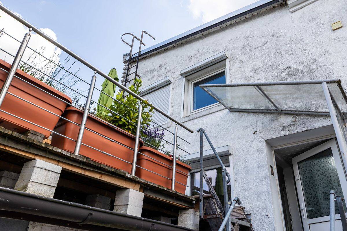 *** ENERGIEAUSWEIS „E“ – 3 EBENEN – 2 KÜCHEN – 2 BÄDER – 1 traumhafte TERRASSE und zentrale LAGE ***, 27749 Delmenhorst (Düsternort Mitte Schafkoven/Donneresch Stickgras/Annenriede)