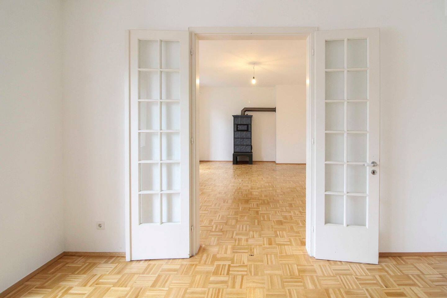 Einzigartige und schöne Maisonettewohnung in Bonn Holzlar mit 3 Balkonen und Garten