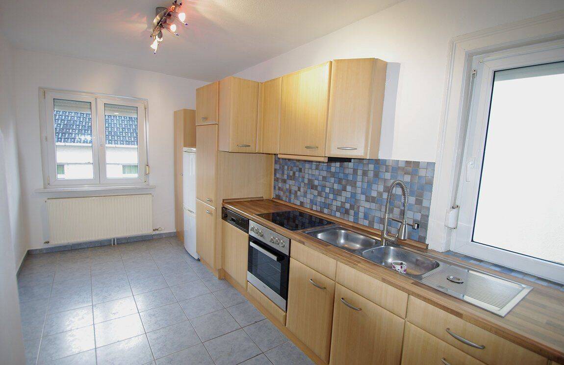 Gepflegtes, renoviertes Einfamilienhaus mit Einbauküche und Terrasse, 96472 Rödental