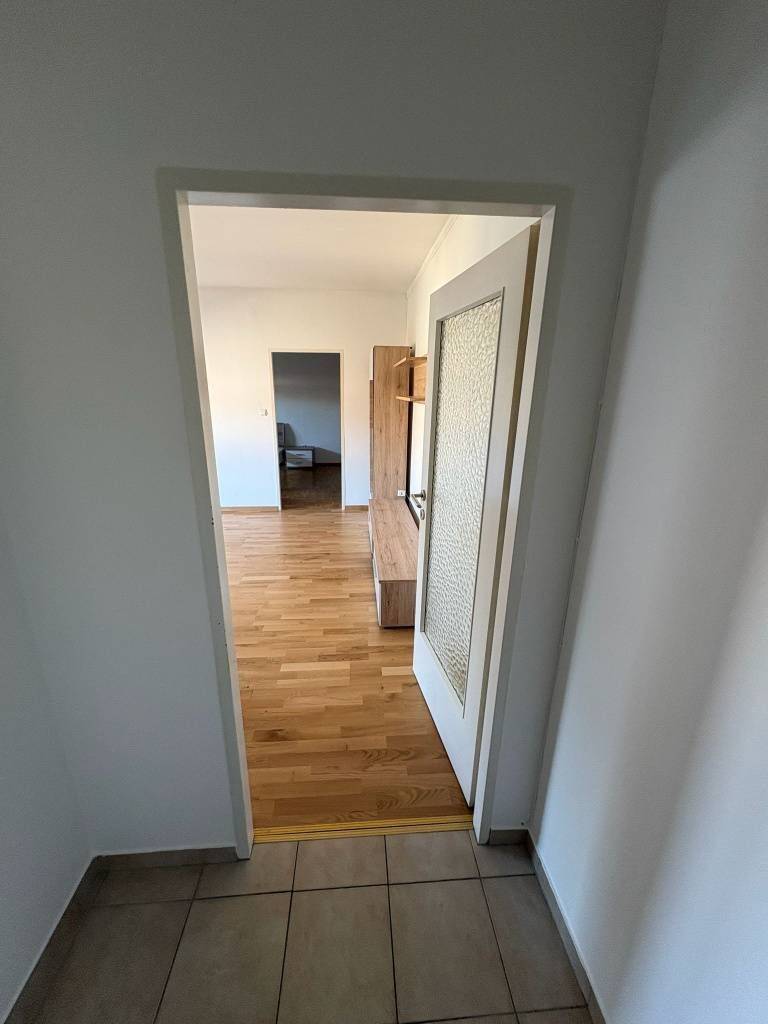 Helle 2-Zimmer-Wohnung mit 10 m² Balkon, 73278 Schlierbach