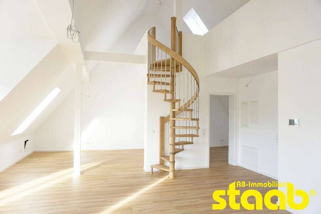 TRAUMHAFTE DACHWOHNUNG MIT GALERIEZIMMER *** MODERNES WOHNEN IN CITY-LAGE!, 63739 Aschaffenburg (Innenstadt Österreicher Kolonie)