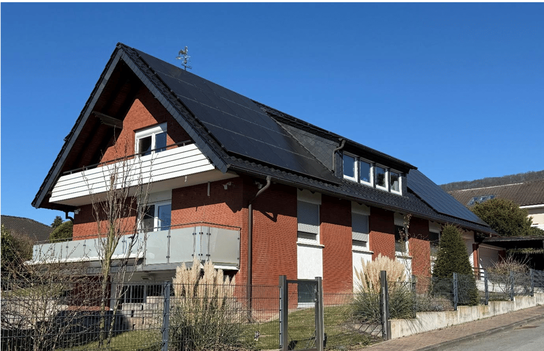 smarte Technik trifft Luxus: kernsaniertes autarkes Mehrfamilienhaus mit Schwimmbad, Sauna und großem Garten in begehrter Lage von Rinteln, 31737 Rinteln