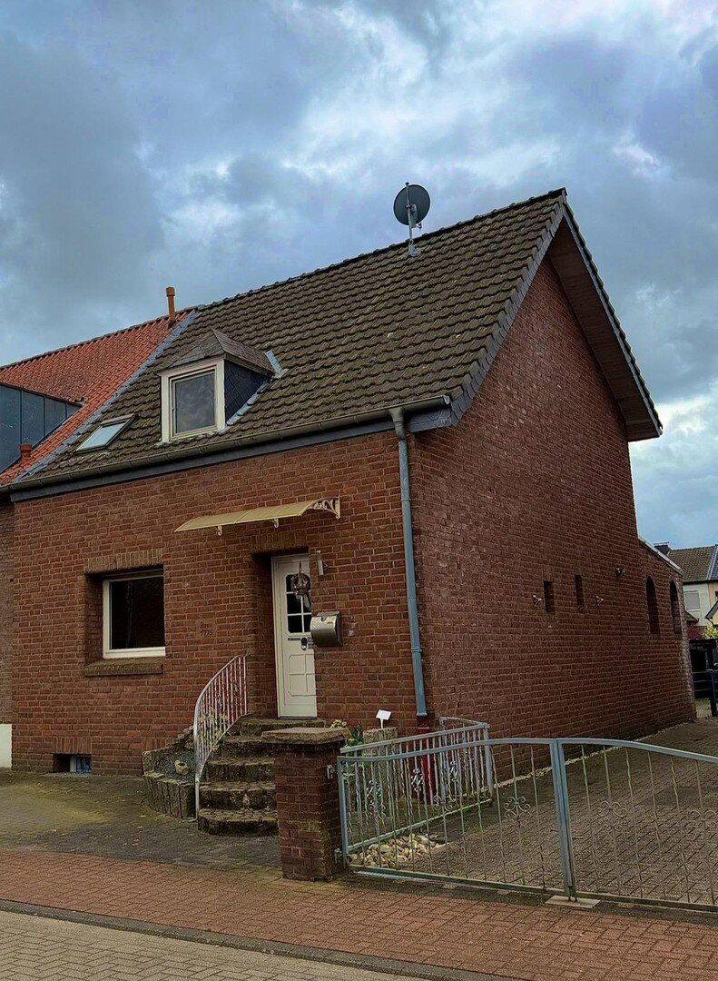 Gepflegtes Reihenendhaus in Leegmeer mit Terasse, Garten & viel Potenzial, 46446 Emmerich am Rhein