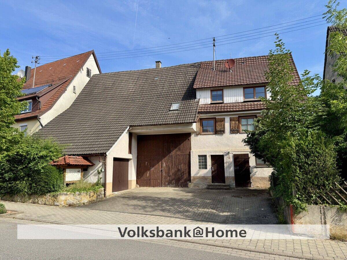 Viel Platz für Ihre Ideen – Einfamilienhaus mit Scheune auf großem Grundstück, 71083 Herrenberg