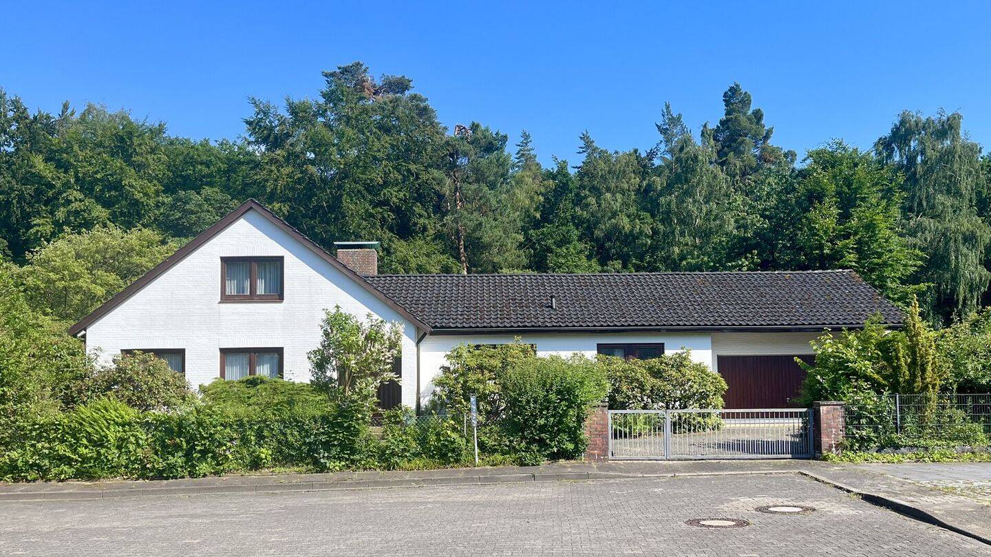 Architektenhaus mit Mid-Century-Flair in bester Waldrandlage von Aumühle, 21521 Aumühle