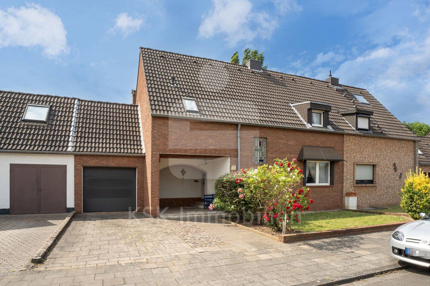 Charmante Doppelhaushälfte in Bergheim-Niederaußem., 50129 Bergheim