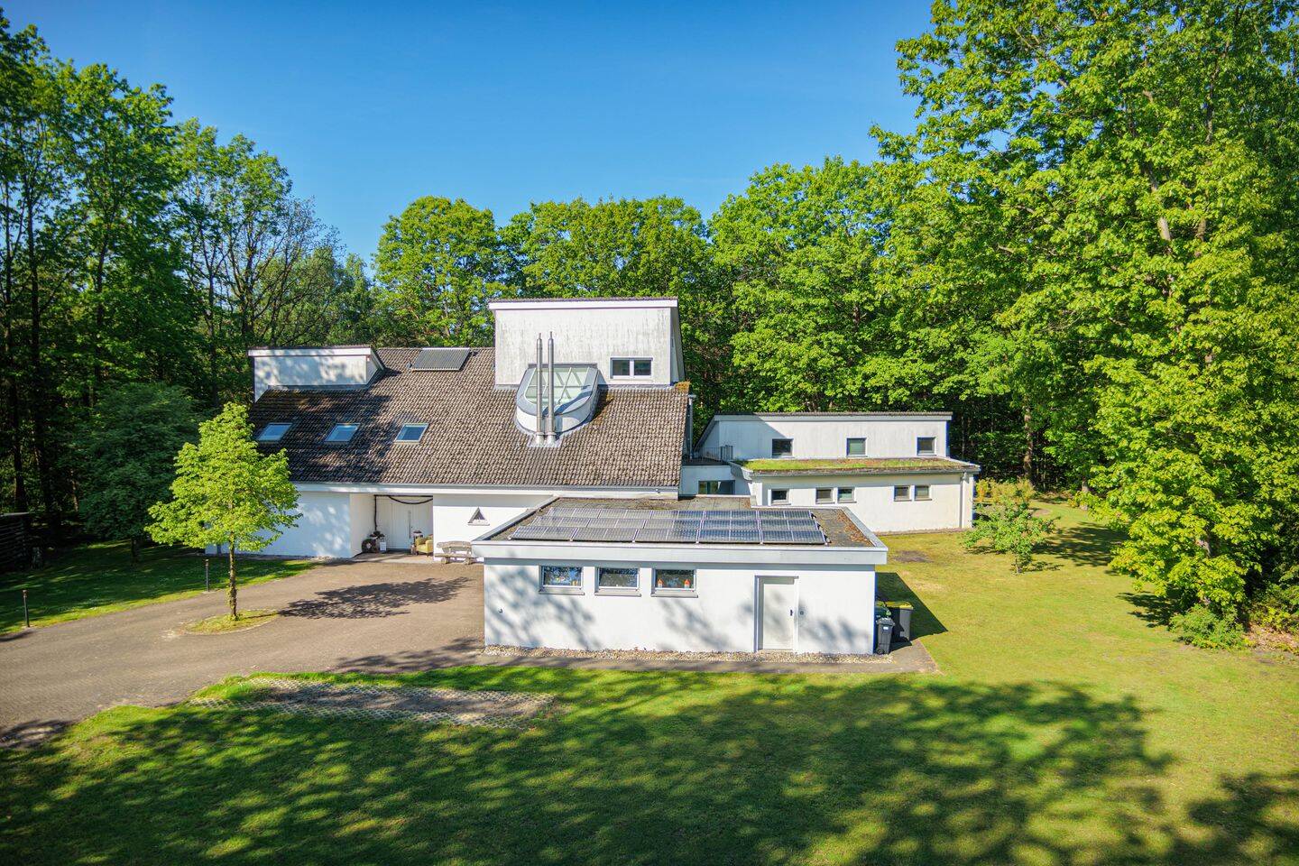 Villa mit High-End-Ausstattung in idyllischer See- und Waldrandlage**, 29633 Munster