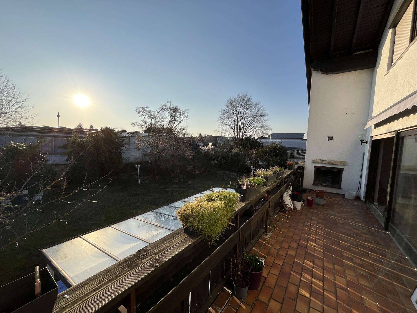 Exklusives Wohn- & Geschäftshaus mit Wellnessbereich, Kamin und großem Garten | 50% Gewerbe, 68723 Oftersheim