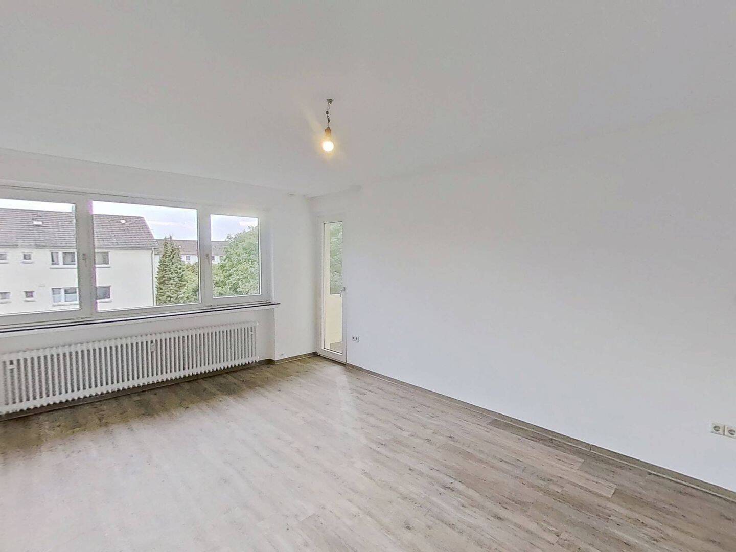 Ihr neues Familiendomizil: Großzügige 4-Zimmer-Wohnung mit Balkon & 2 Tageslichtbädern, 33104 Paderborn
