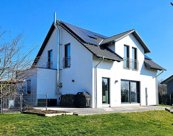 Energieeffizientes, freistehendes Einfamilienhaus (KfW-55) in Holzständerbauweise in Oberdürenbach, 56651 Oberdürenbach
