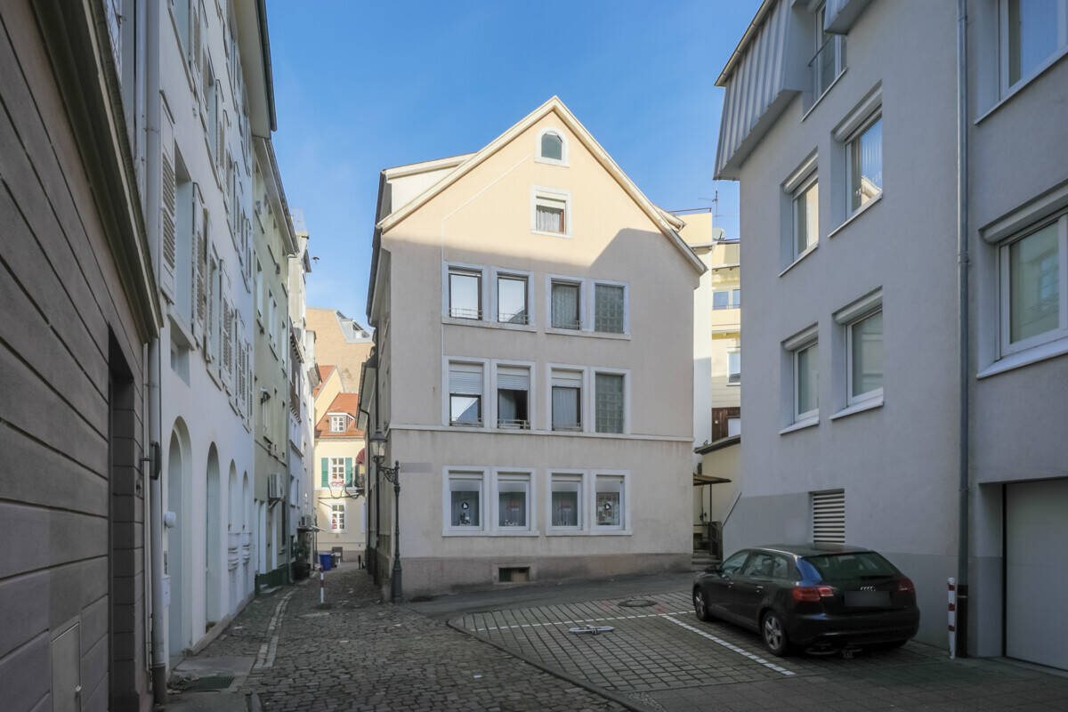 Investieren im Herzen der Stadt – Mehrfamilienhaus mit attraktiven Nutzungsmöglichkeiten, 76530 Baden-Baden (Ebersteinburg Innenstadt Lichtental Varnhalt Weststadt)