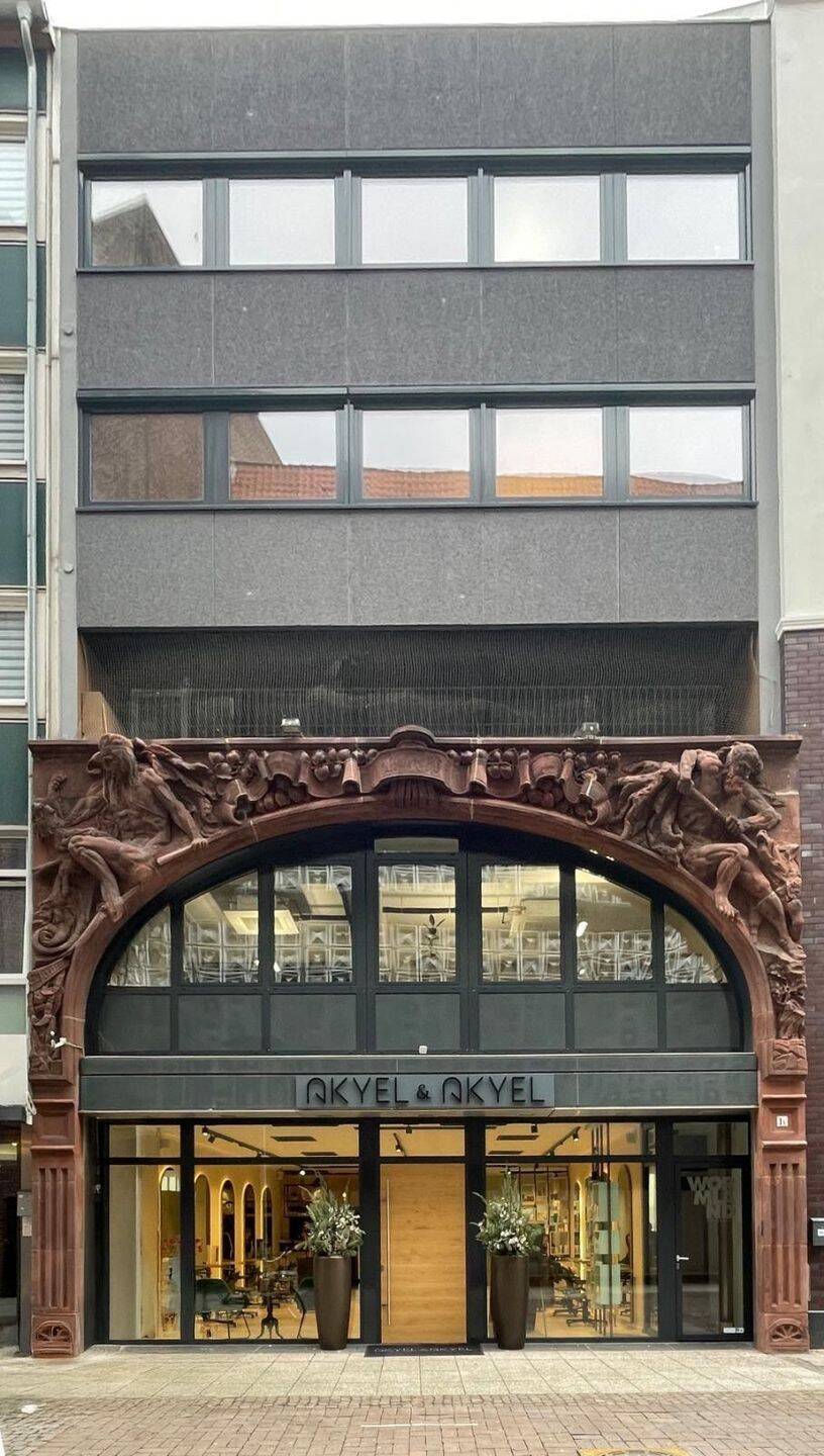 Familienfreundliche 4-Zimmer-Wohnung mit Balkon in Hannover Mitte, 30159 Hannover