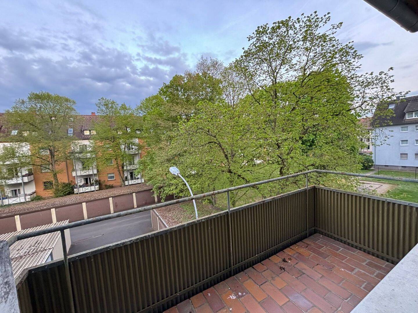 Erstbezug nach Renovierung: Helle 3-Zimmer-Wohnung mit Balkon in Hanau, 63450 Hanau